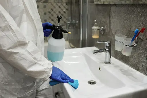 Premium Bathroom Cleaning